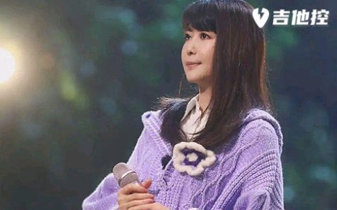 羞答答的玫瑰静悄悄的开吉他谱,孟庭苇歌曲,C调简单指弹教学简谱,2张六线谱图片
